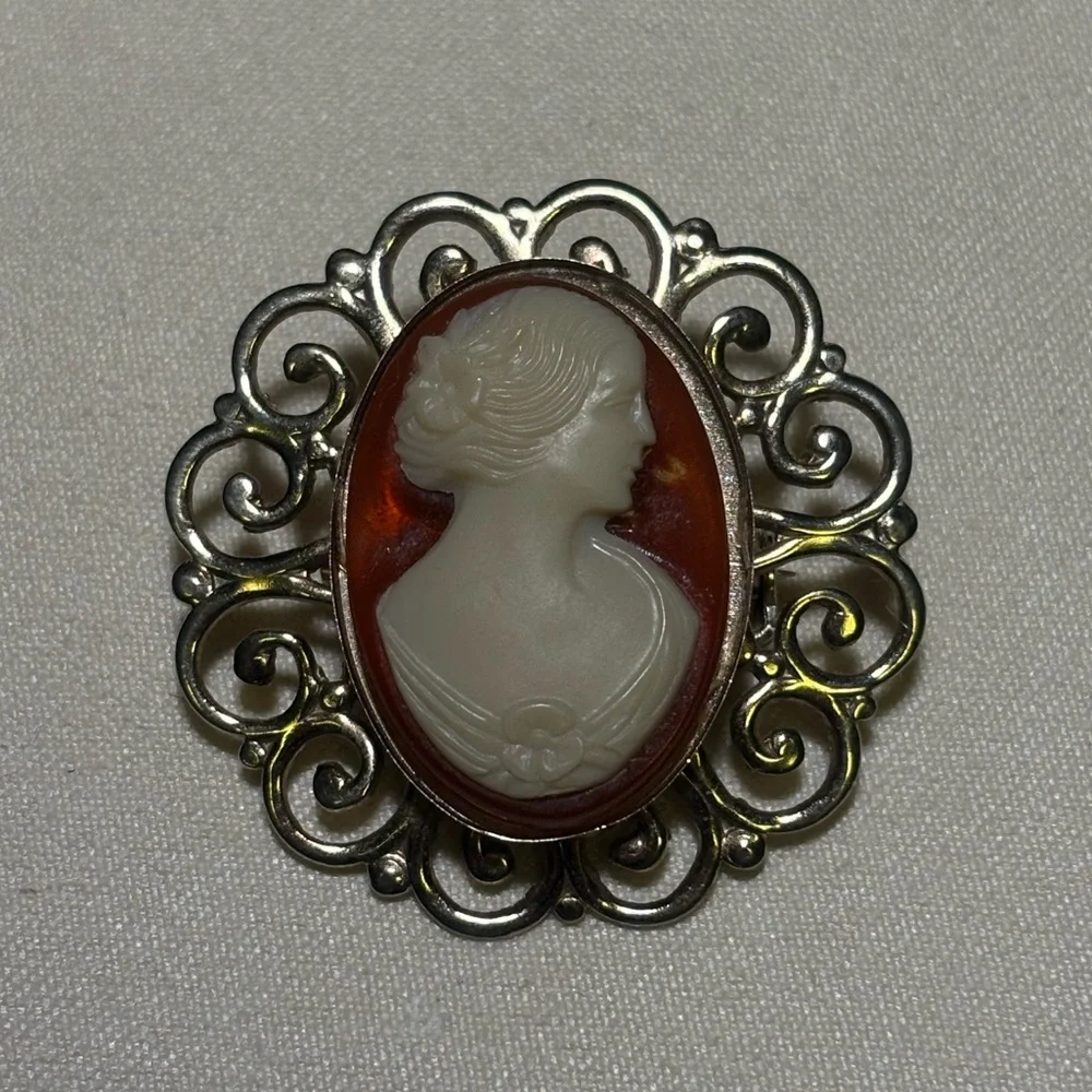 Vintage Gold Colored Cameo Filigree Brooch